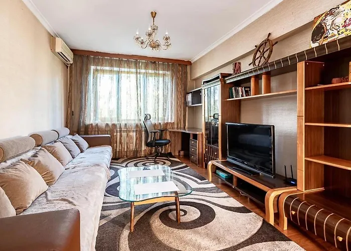 Квартира На Айманова 85