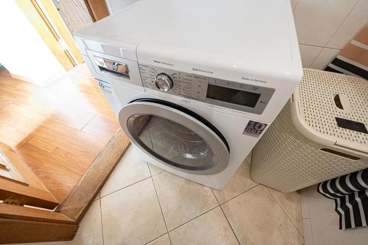 на айманова 85 Apartment *